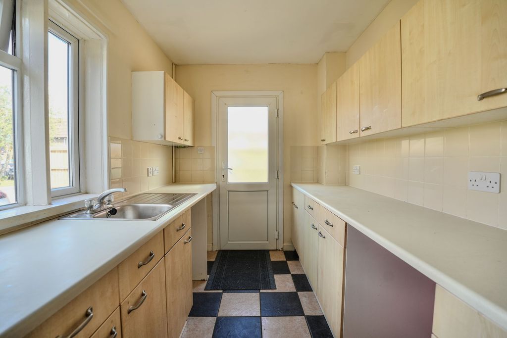 Property photo 2 of 16
