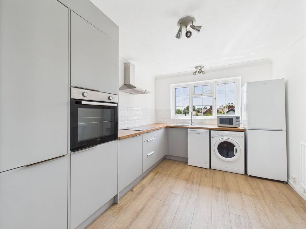 Property photo 3 of 13 Kitchen