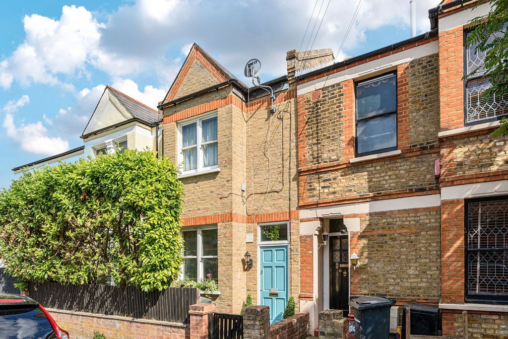 Property photo 1 of 15 External