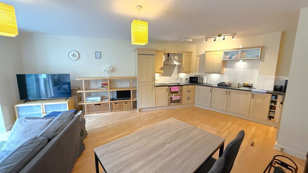 Property photo 2 of 15 Img_8926.Jpeg