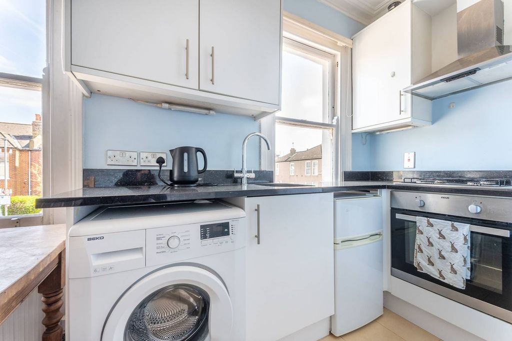 Property photo 2 of 10