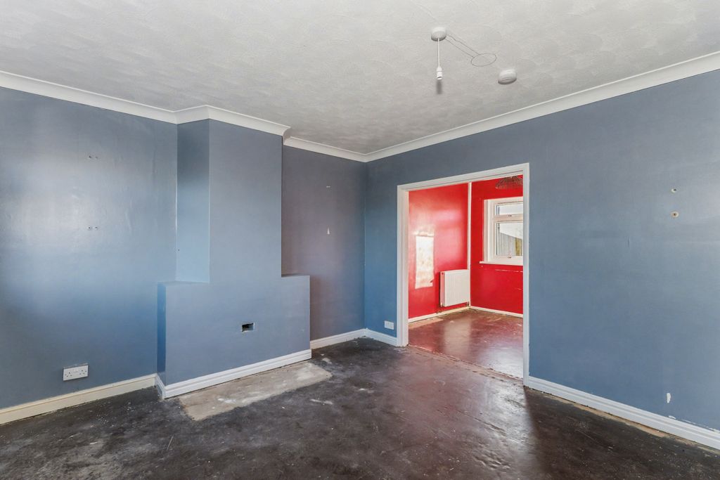 Property photo 3 of 21 10 Gloucester Crescent, Rushden, Nn10 0Bg