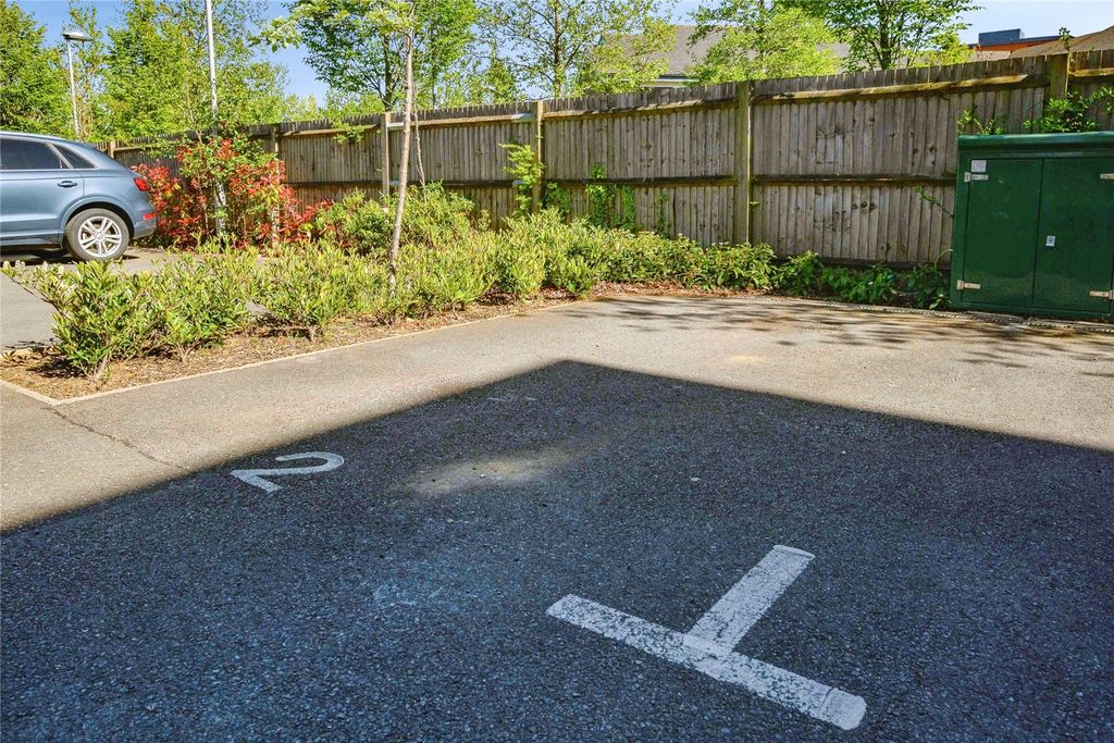 Additional image 11 of 2 bed flat for saleDukeminster Road, Dunstable, Bedfordshire LU5