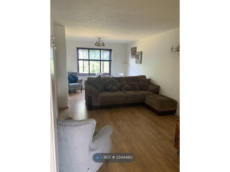 Property photo 1 of 11 Lounge