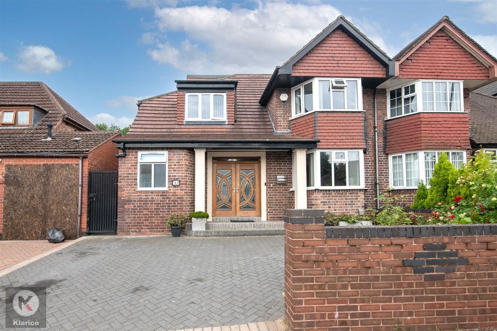 Property photo 1 of 34 Woodlandsrd-31.Jpg