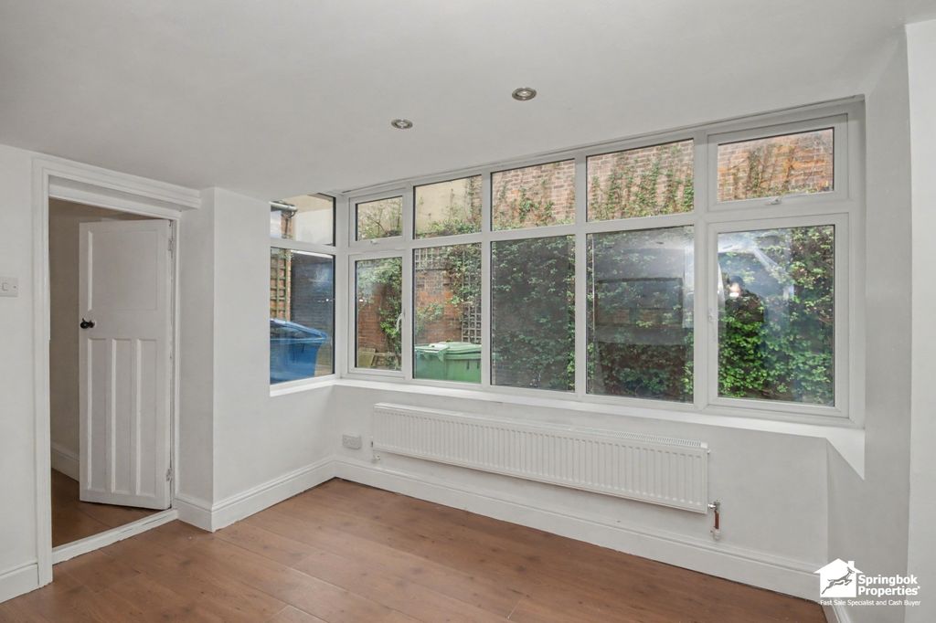 Property photo 3 of 19 Image 2