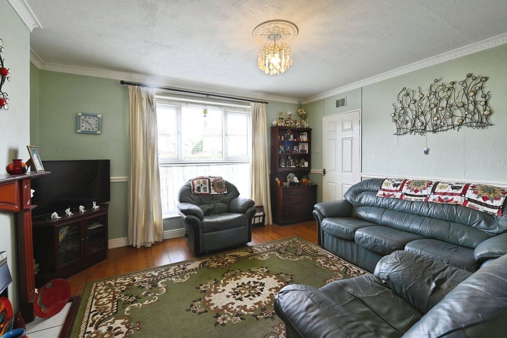 Property photo 3 of 20