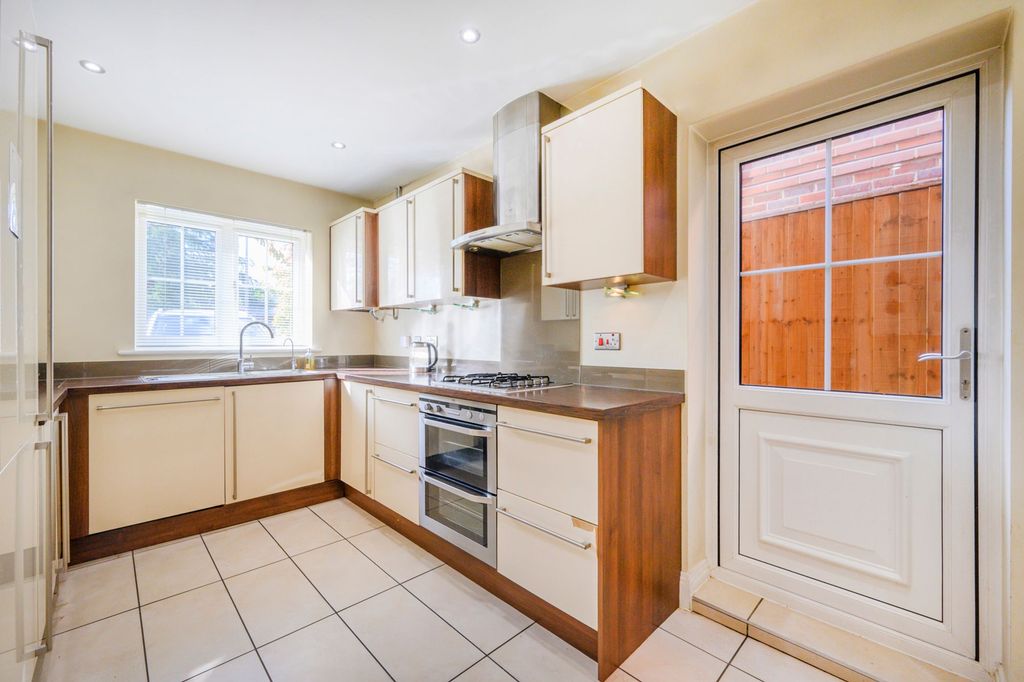 Property photo 3 of 15 Kitchen