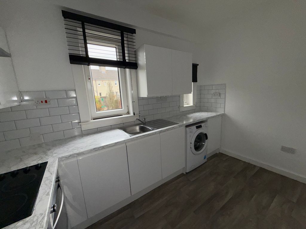 Property photo 3 of 7 4