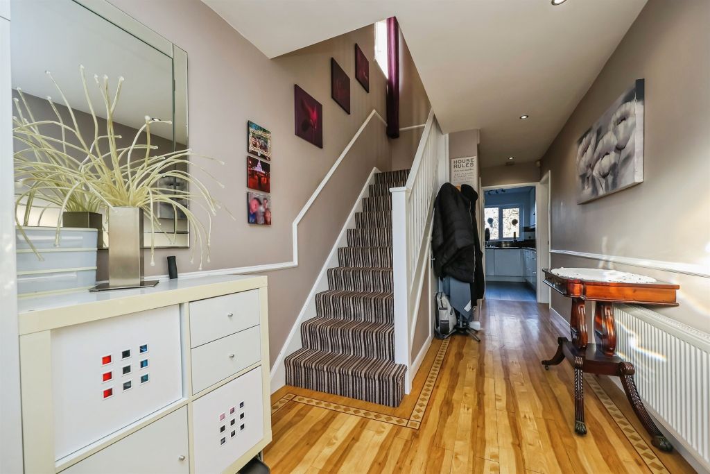 Property photo 3 of 22