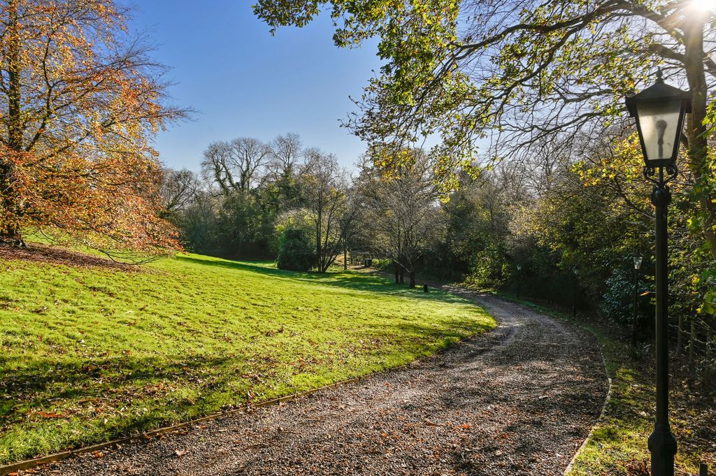 Property photo 3 of 30