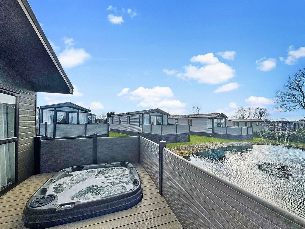 Property photo 1 of 31