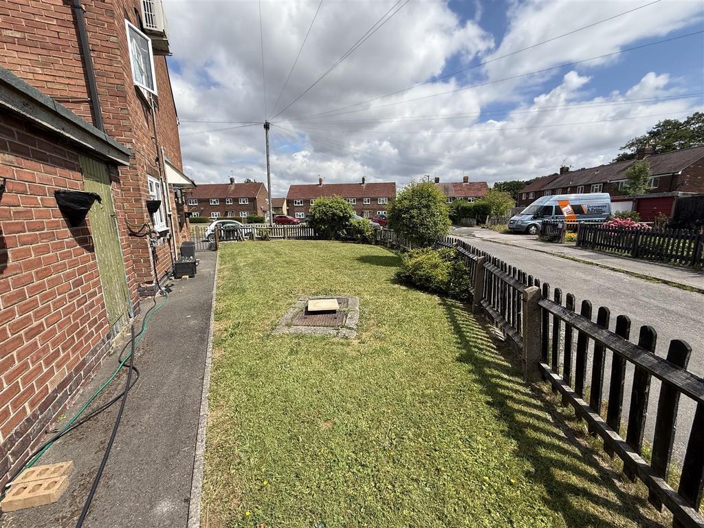 Property photo 2 of 19 Elm 20.Jpg