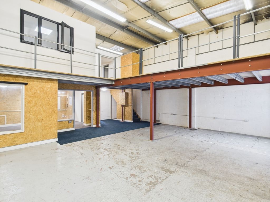 Property photo 3 of 8 Photo 8