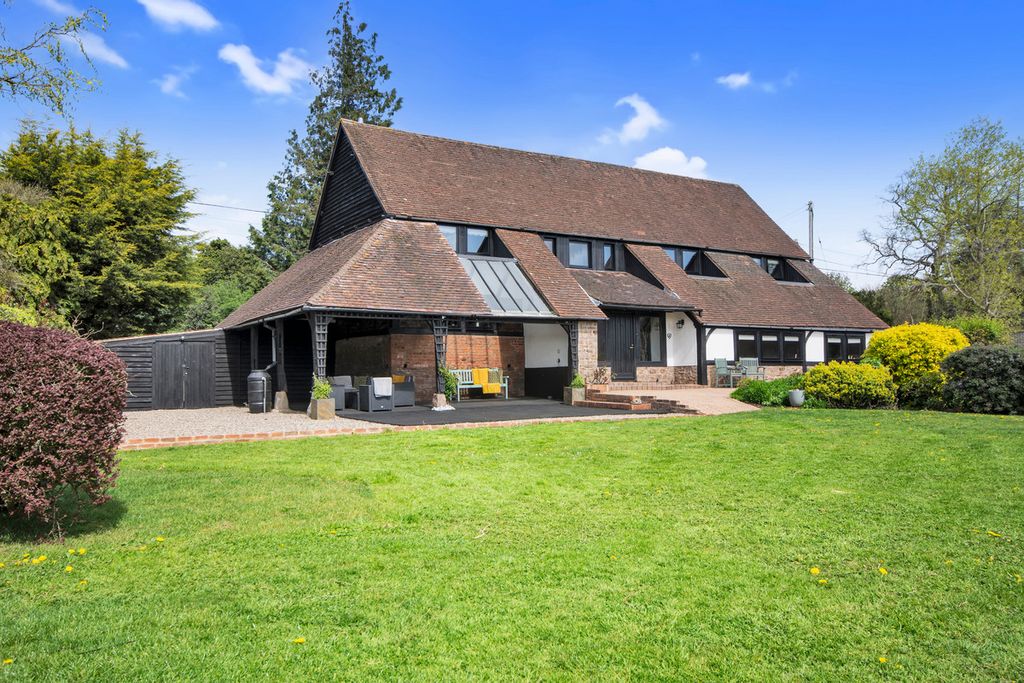 Property photo 2 of 32