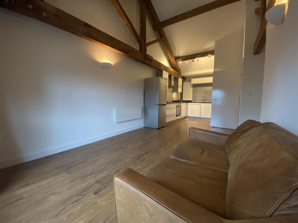 Property photo 2 of 15 Livingroom (2).Jpeg