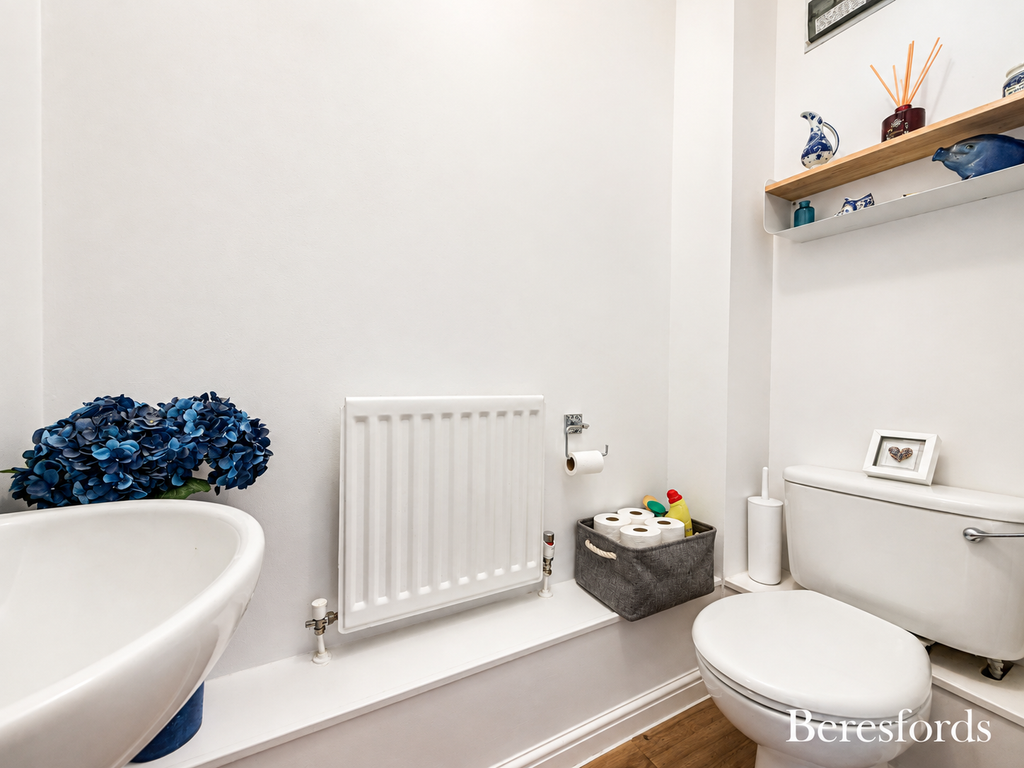 Property photo 3 of 28 Downstiars Wc