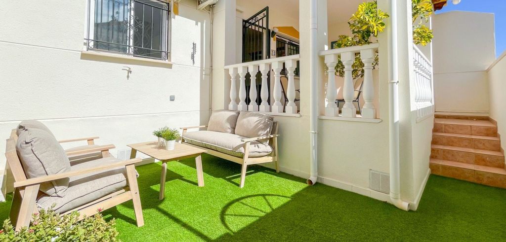 Property photo 1 of 34