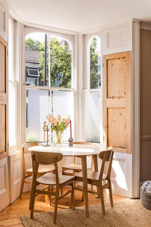 Property photo 3 of 31 Hassett Road, E9