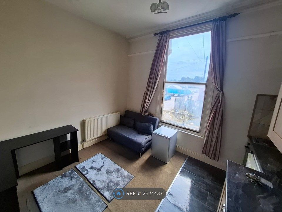 Property photo 2 of 5