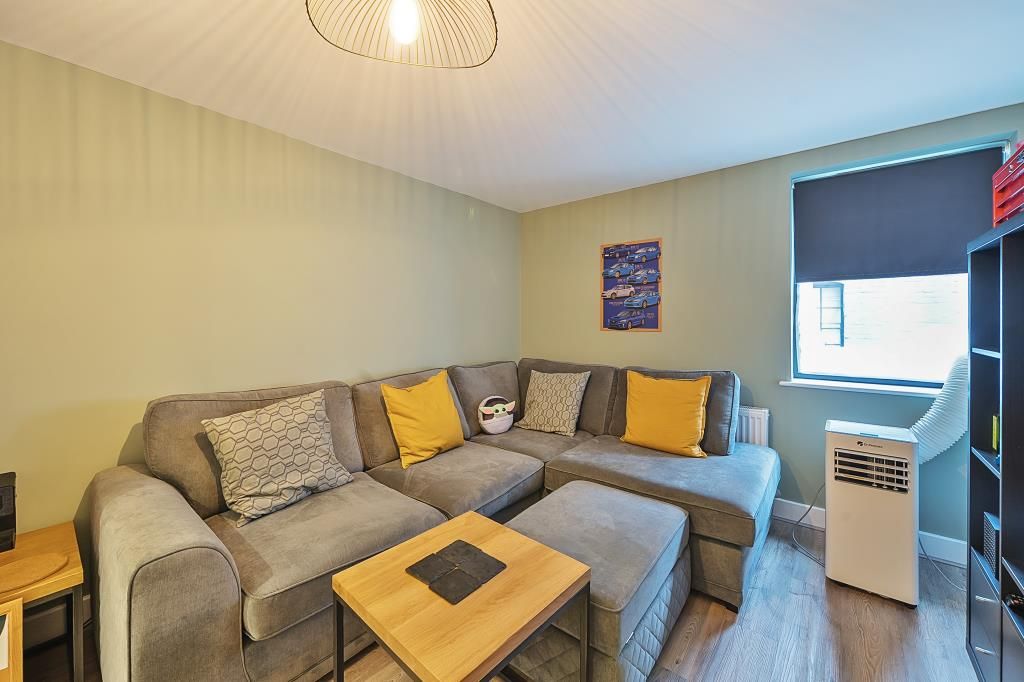 Property photo 2 of 16 Reception Room