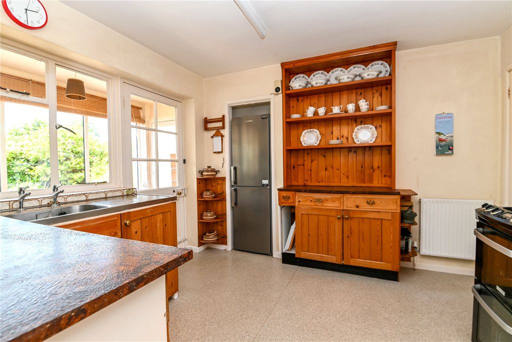 Property photo 2 of 20 Picture No. 02