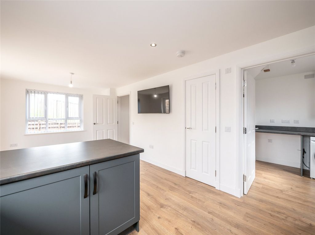 Property photo 2 of 28 Photo 2