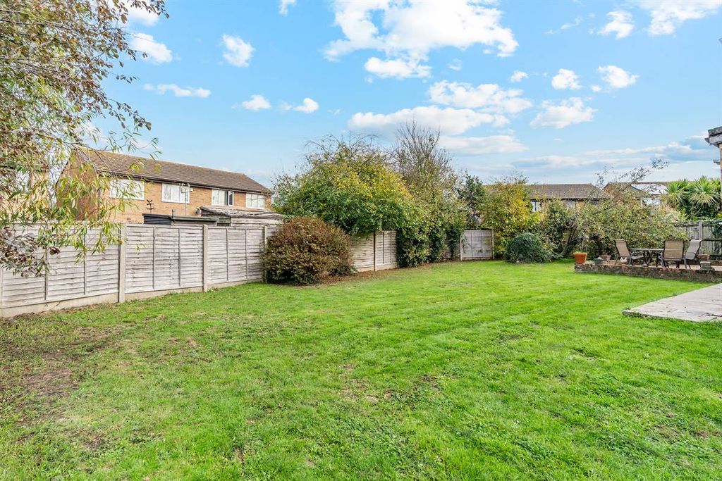 Property photo 2 of 23