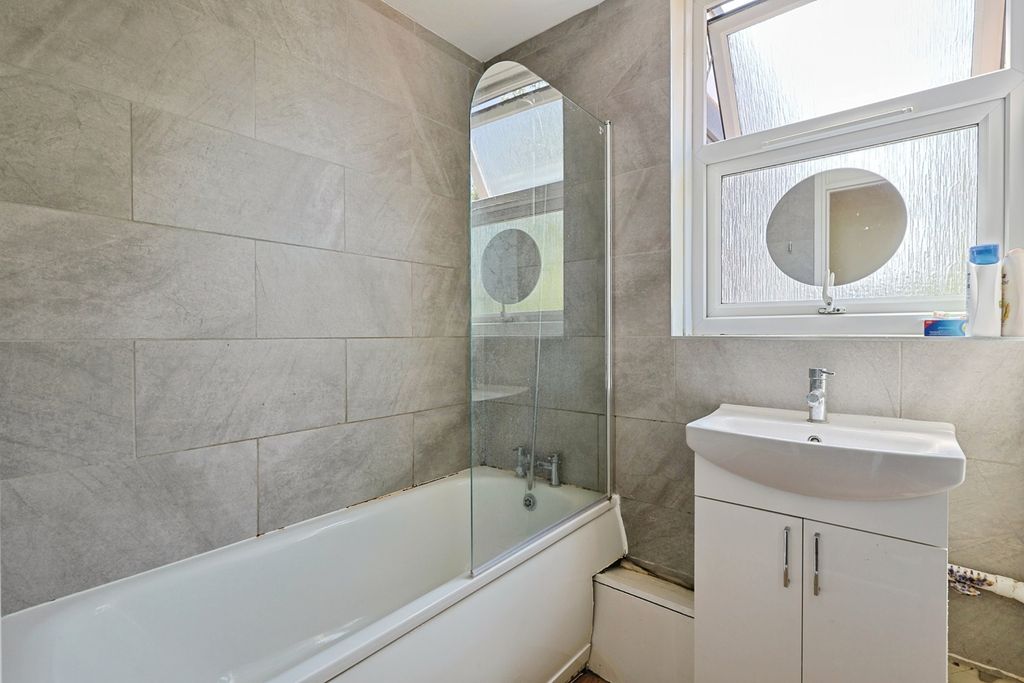 Property photo 3 of 17 Pbox-Img.Jpg