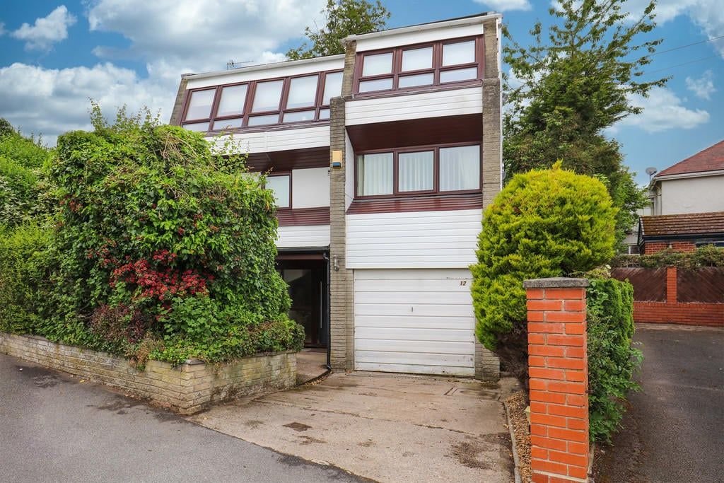 Property photo 1 of 18