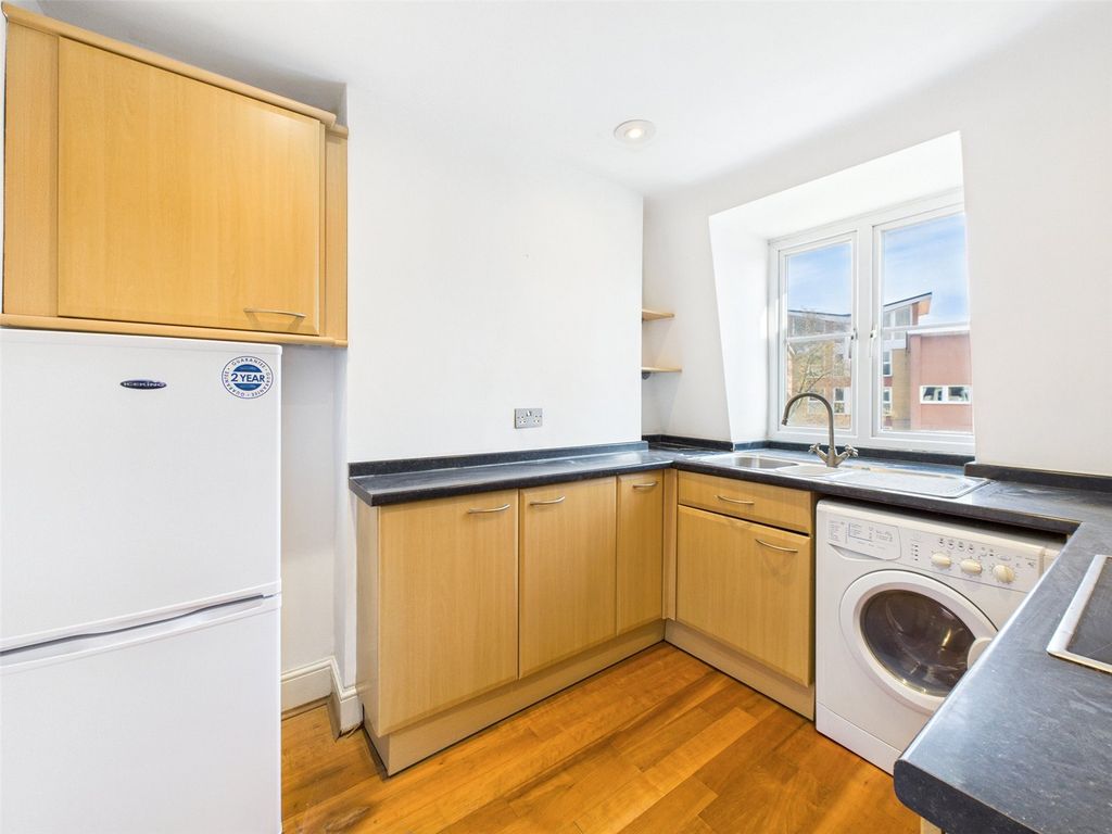 Property photo 3 of 7 Picture No. 17