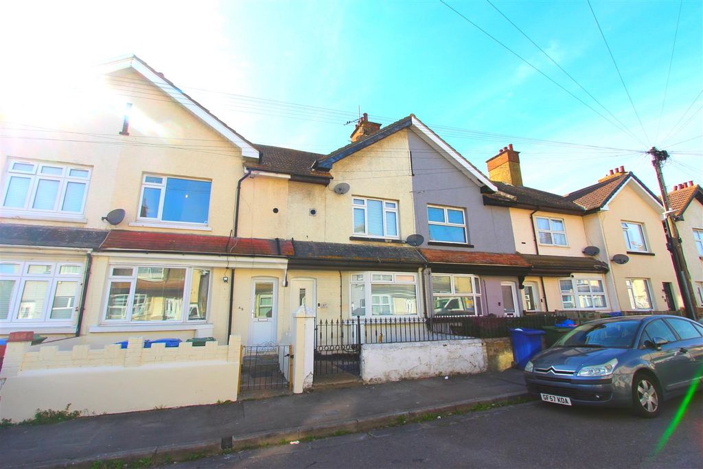 Property photo 1 of 13 External