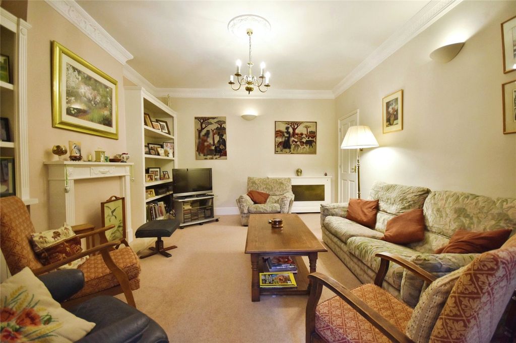 Property photo 2 of 23 Picture No. 20