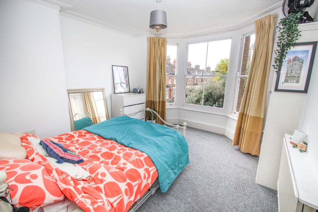 Property photo 3 of 10 1265992