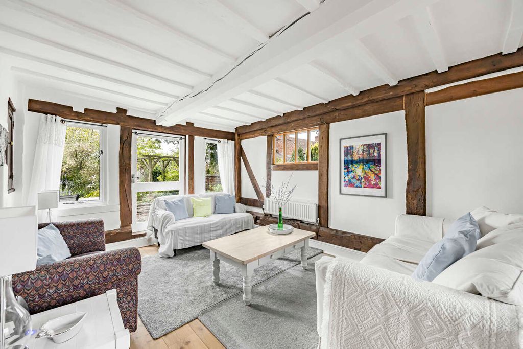 Property photo 2 of 42 Living Room