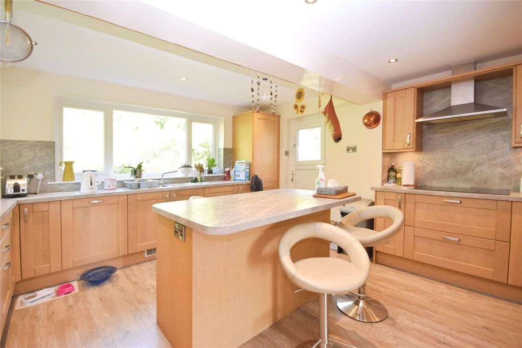 Property photo 2 of 29 Picture No. 02
