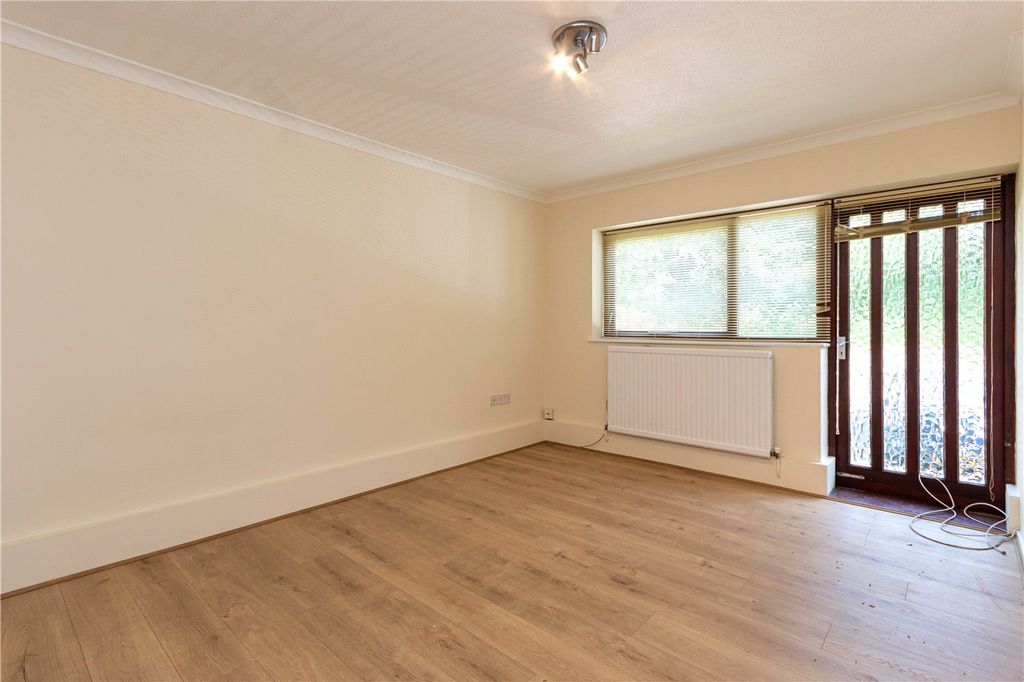Property photo 2 of 8 Living/Dining