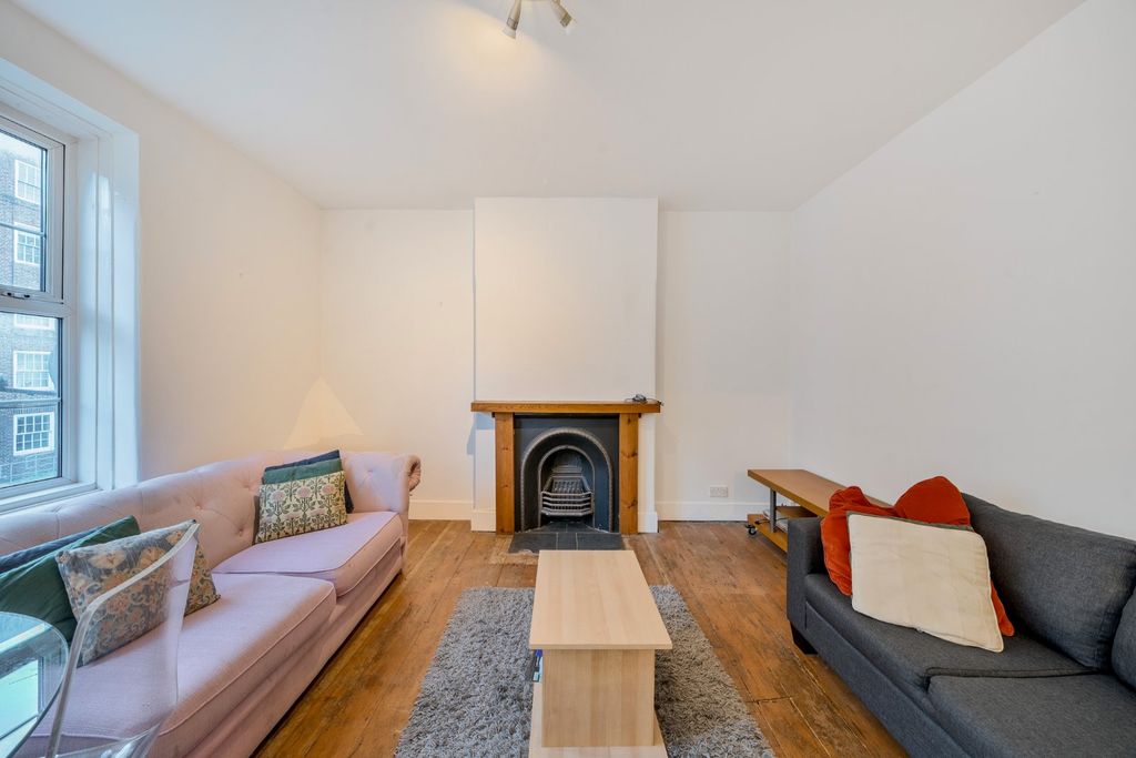 Property photo 2 of 16 Picture No. 30