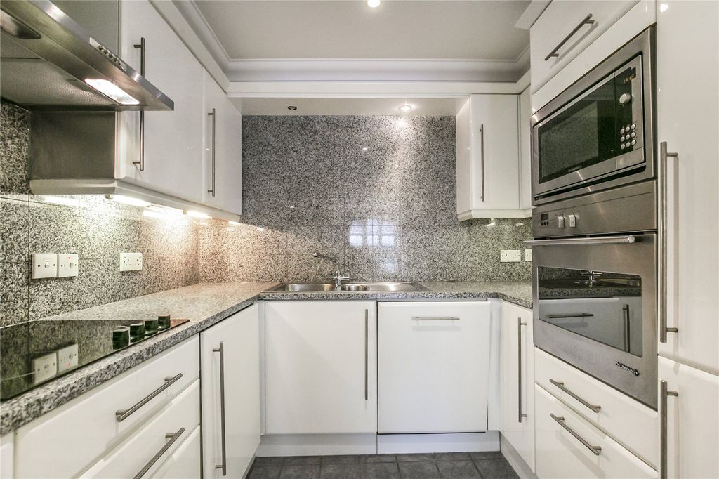 Property photo 2 of 10 Picture No. 17