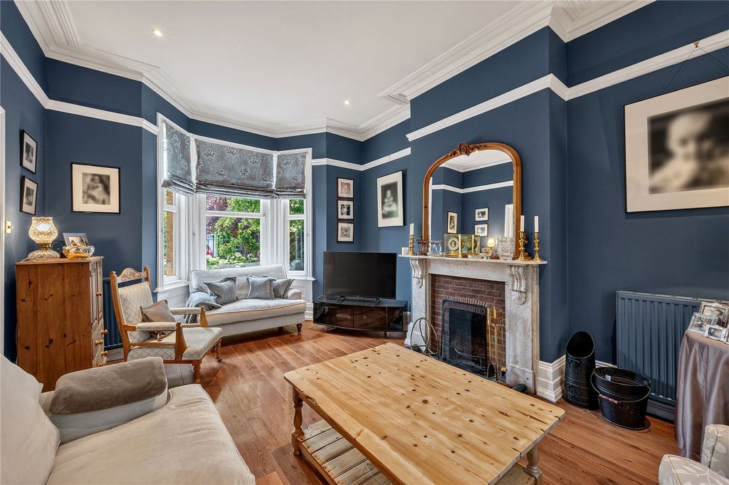 Property photo 3 of 20 Drawing Room