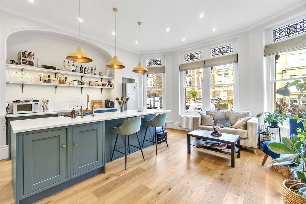 Property photo 1 of 12 Picture No. 17