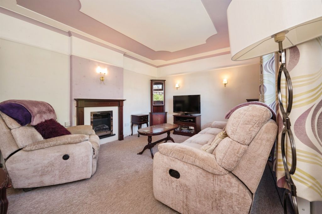 Property photo 2 of 25