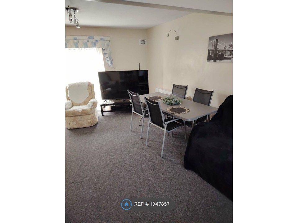 Property photo 2 of 6 Lounge / Diner 1