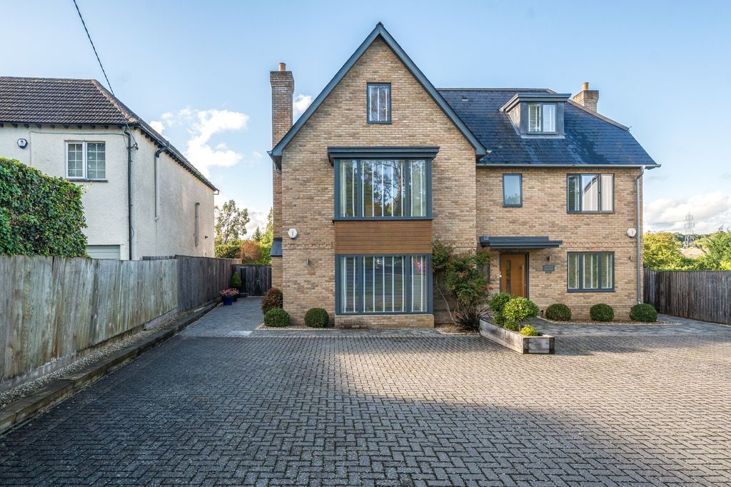 Property photo 3 of 26