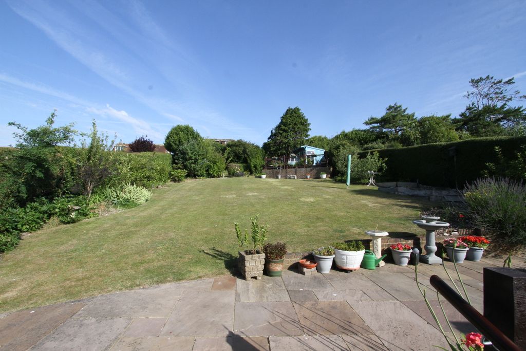 Property photo 3 of 24