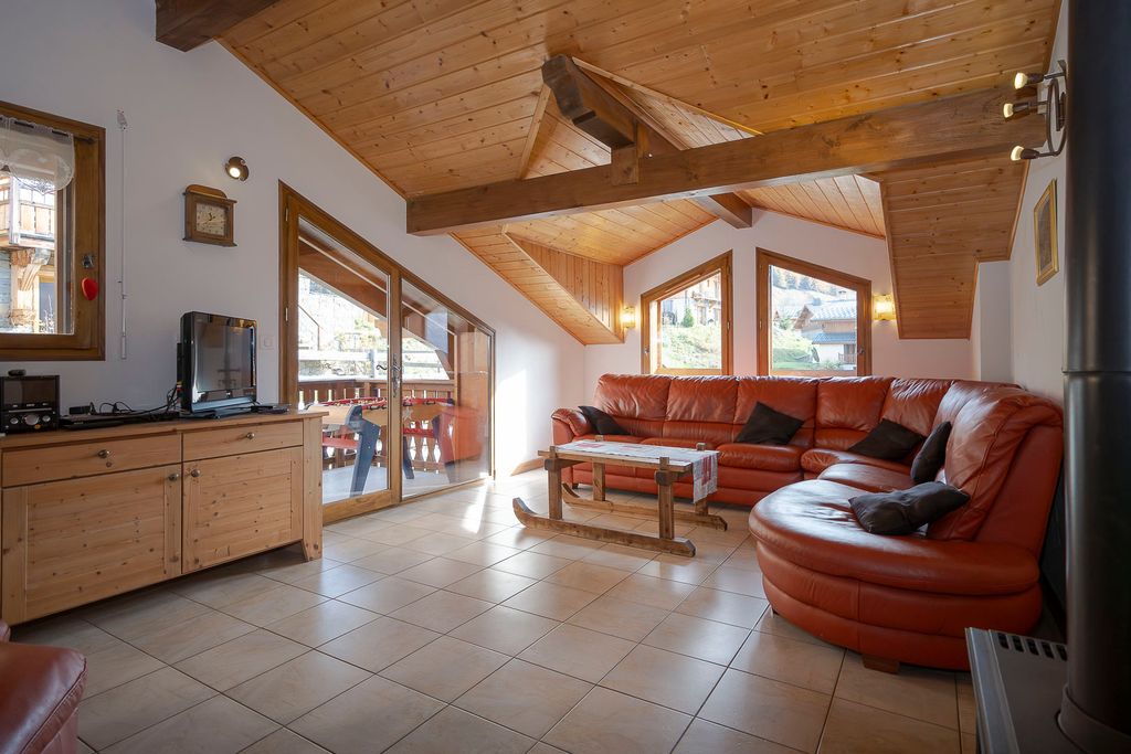 Property photo 2 of 7