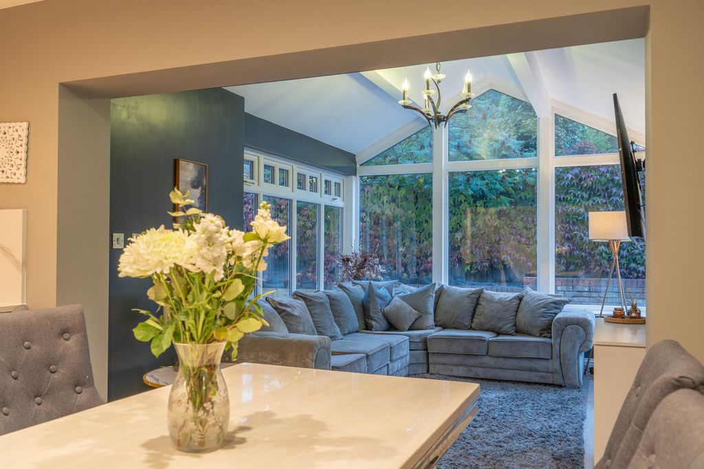 Property photo 3 of 31