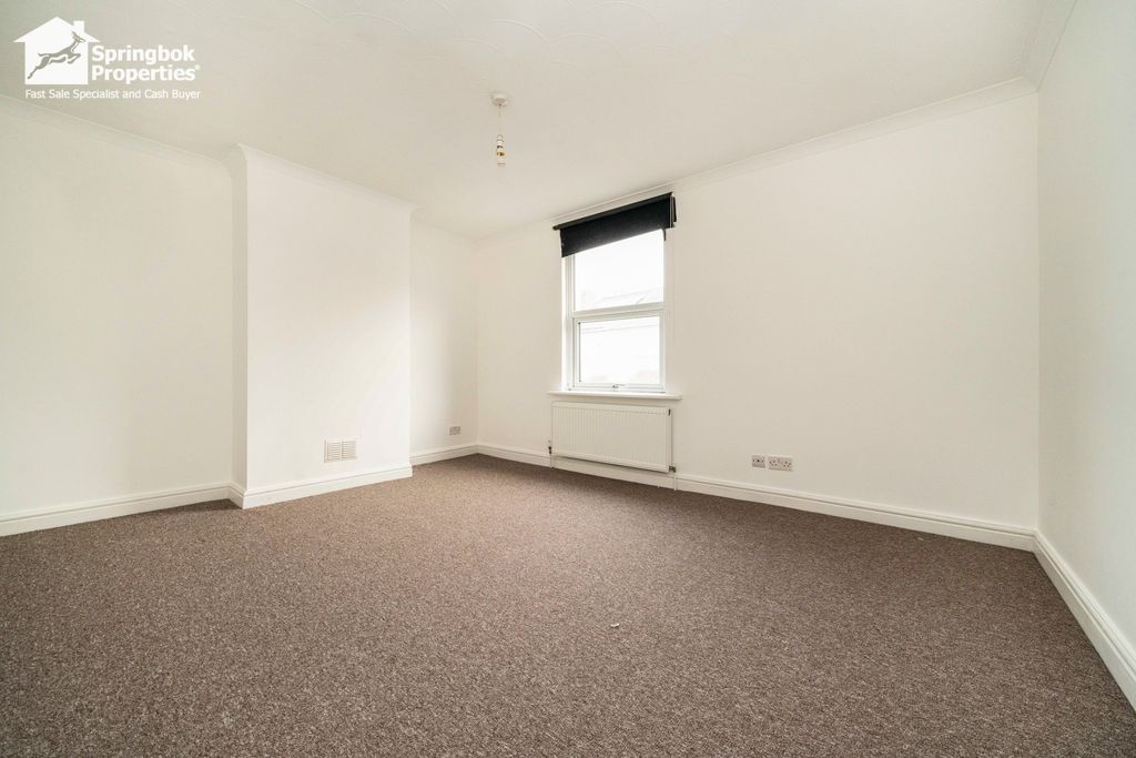 Property photo 2 of 18 Image 2