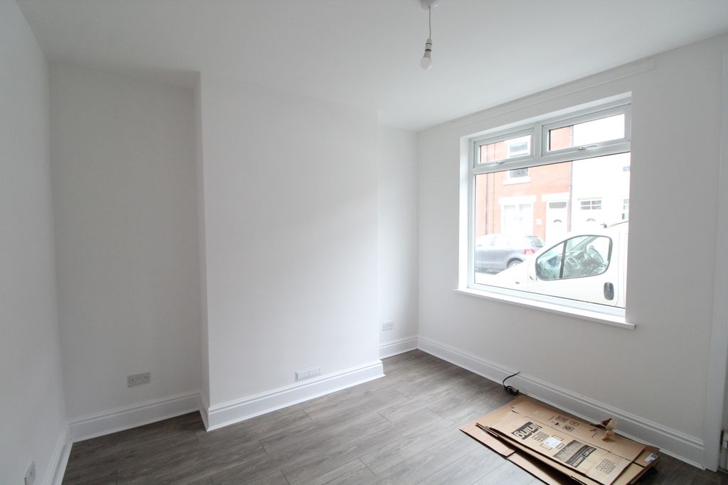 Property photo 2 of 12 Front Reception Room