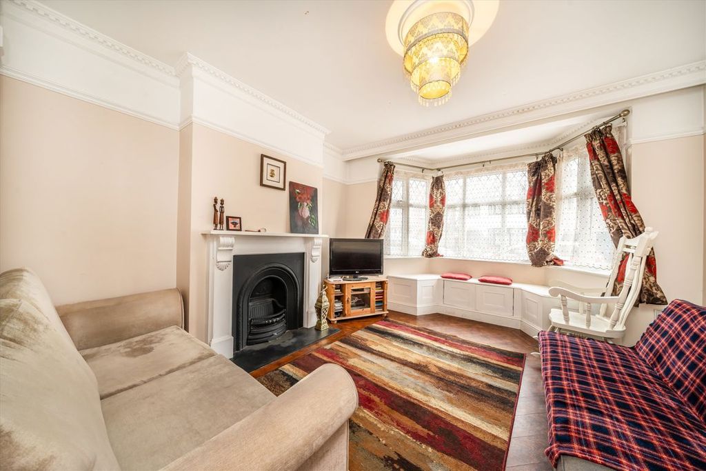 Property photo 2 of 6